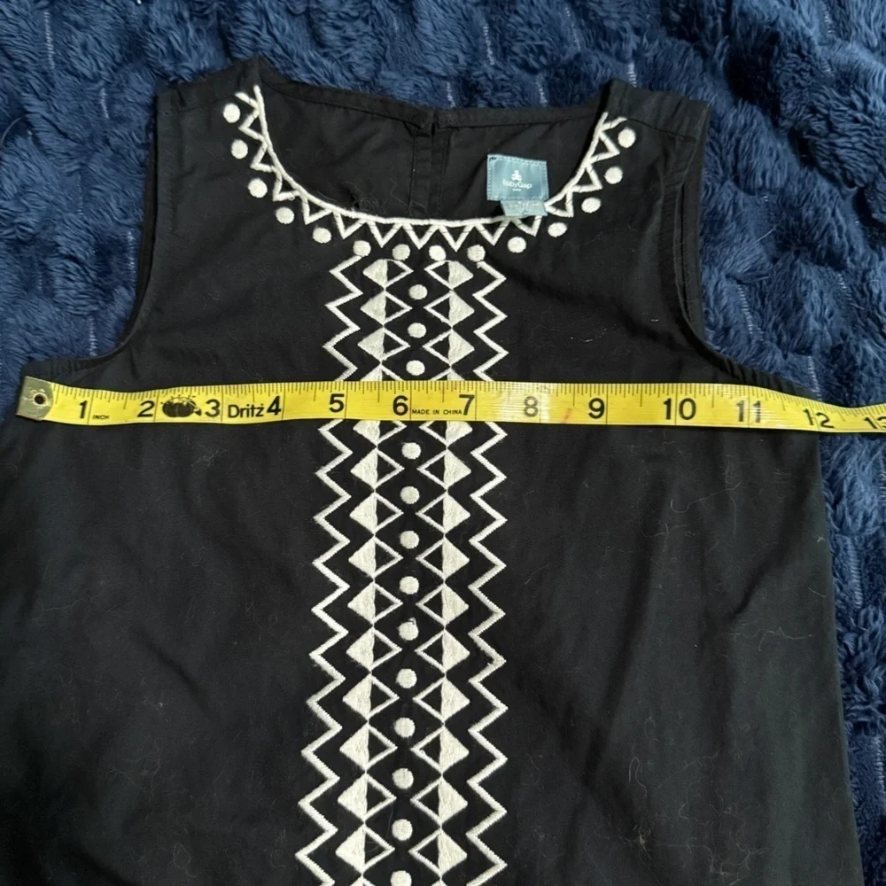 Baby Gap 5 years black with white embroidery dress